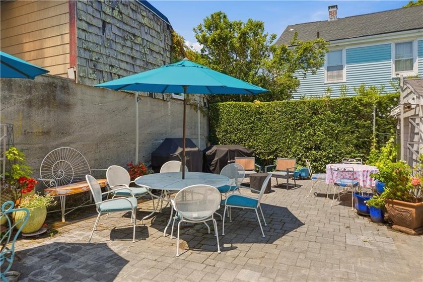 This stately 15-room residence, encompassing over 3,500 square - photo 35