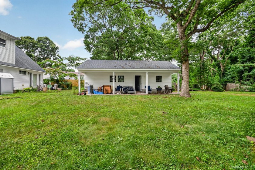 The home provides generous room sizes, abundant natural light - photo 37
