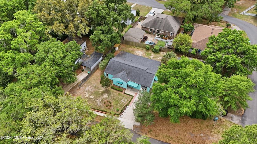 Charming and well-maintained, this 2-bedroom, 2-bath home in - photo 42