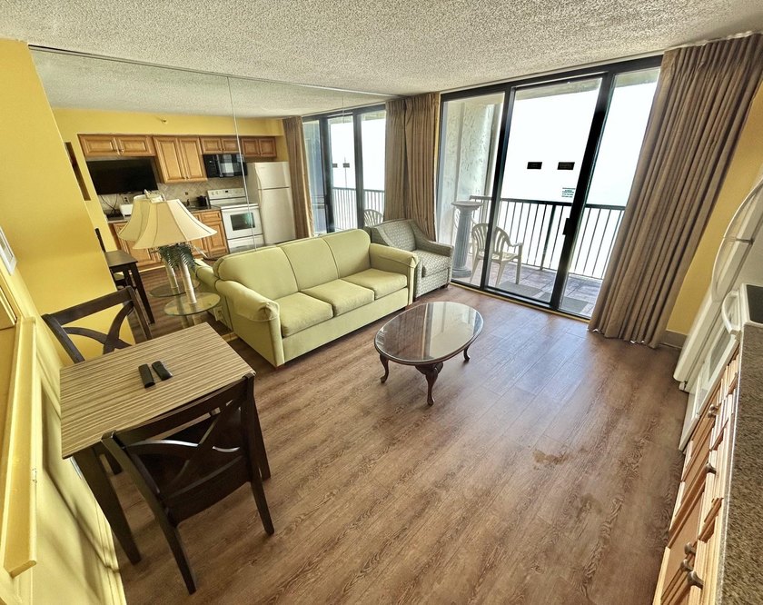 Direct Oceanfront One bedroom and One bathroom condo located at - photo 11