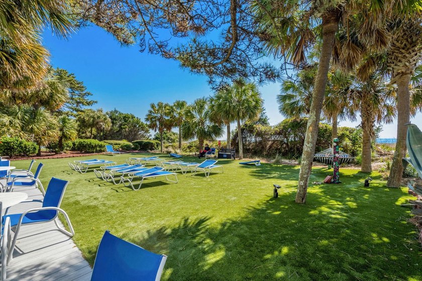 Direct Oceanfront One bedroom and One bathroom condo located at - photo 30