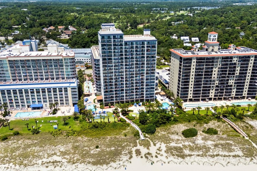 Direct Oceanfront One bedroom and One bathroom condo located at - photo 48