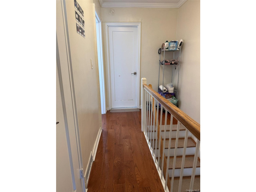 Prime Whitestone Location!. This classic brick townhouse - photo 10