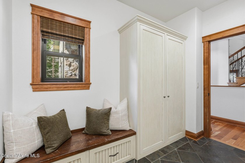 Located in the gated Hayden Lake Country Club Estates, this - photo 36