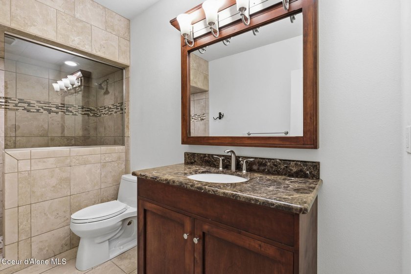 Located in the gated Hayden Lake Country Club Estates, this - photo 43