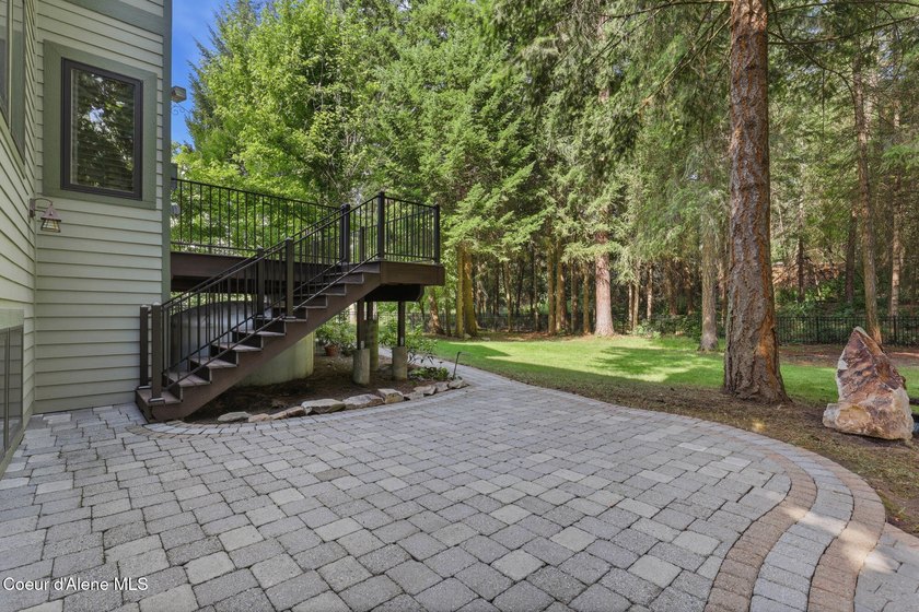 Located in the gated Hayden Lake Country Club Estates, this - photo 49