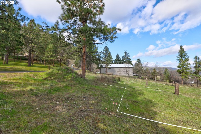 Exceptional homesite located in the final phase of Whispering - photo 7