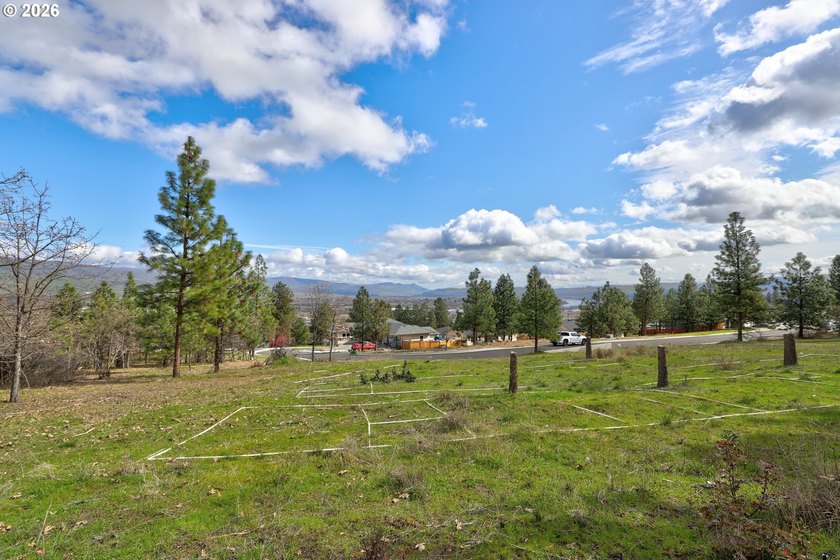 Exceptional homesite located in the final phase of Whispering - photo 9
