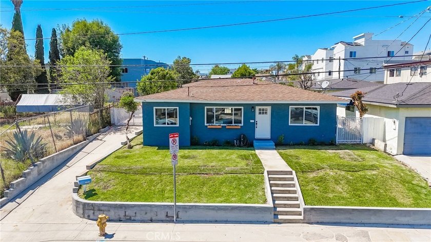 Properties like this rarely hit the market-only one duplex has - photo 2