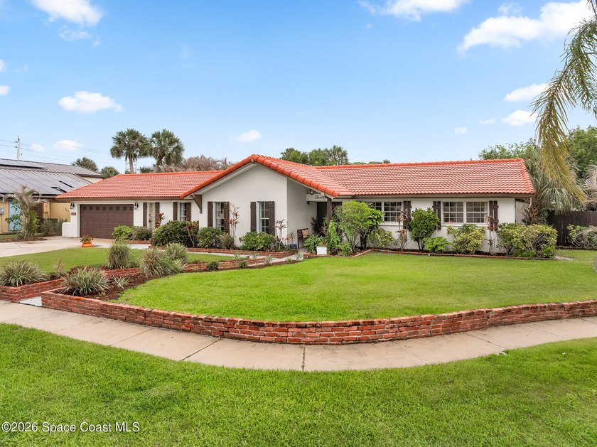 PRICE IMPROVEMENT! Tucked away on a quiet cul-de-sac, peace of - photo 6