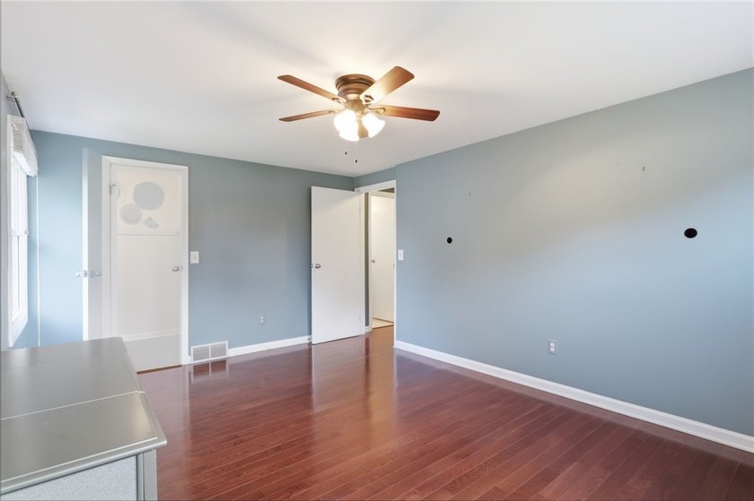 Welcome to 51 Winfield Lane! The first thing you'll notice is - photo 17