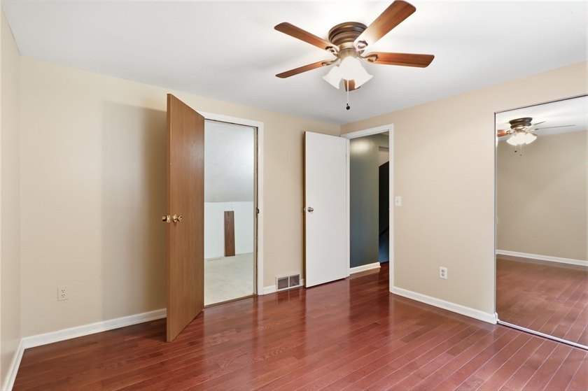 Welcome to 51 Winfield Lane! The first thing you'll notice is - photo 20