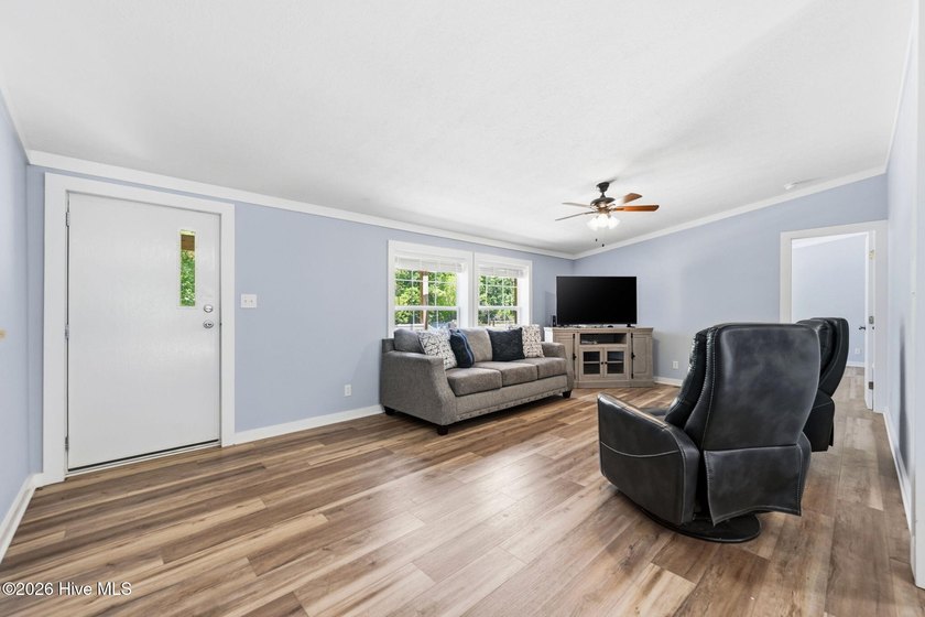 Better than new Modern Oasis on 1+ Acre in Hampstead &amp; No HOA in - photo 10