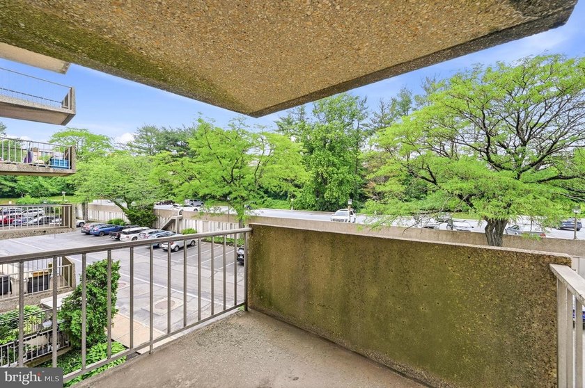 This one bedroom two  bathroom condominium is priced to sell.  A - photo 6