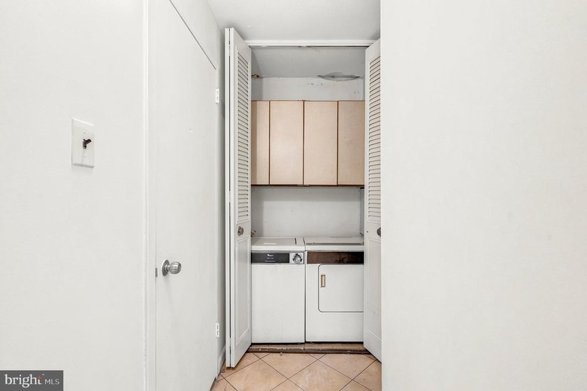 This one bedroom two  bathroom condominium is priced to sell.  A - photo 9