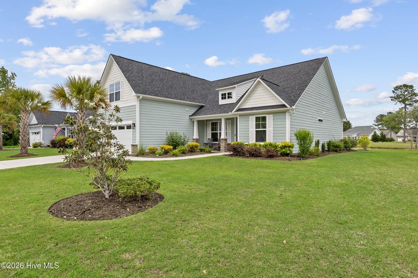 Enjoy peaceful water views from this lovely move-in ready home - photo 3
