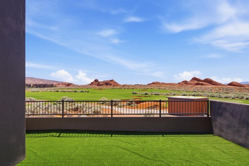 Set on the 5th hole of the award-winning Sand Hollow Resort Golf - photo 7