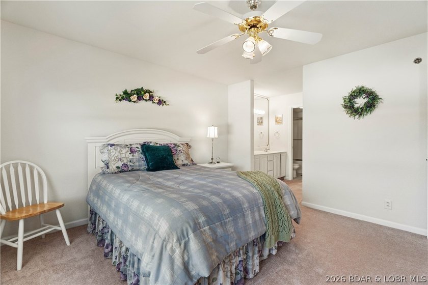 Rare opportunity at Lighthouse Landing! This fully furnished - photo 11