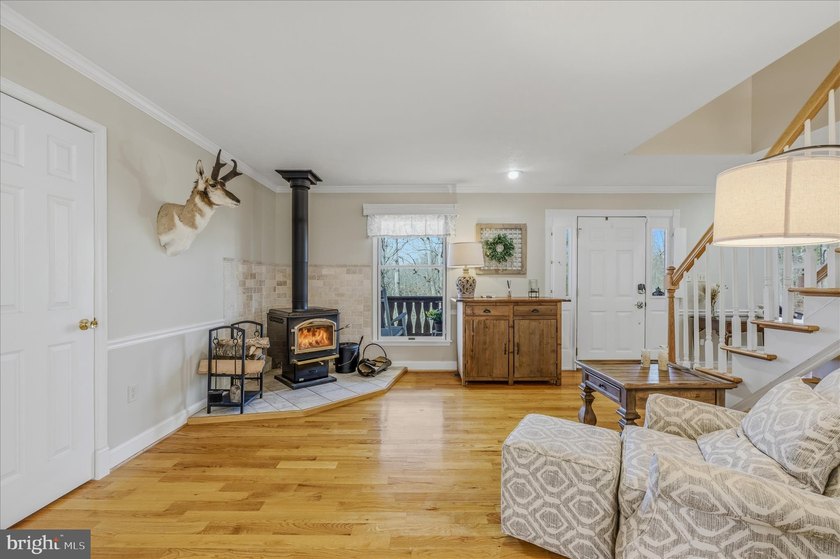 This custom Cape Cod offers approximately 2,600 square feet set - photo 11