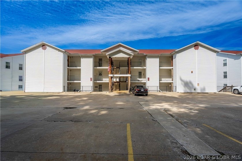 Rare opportunity at Lighthouse Landing! This fully furnished - photo 32