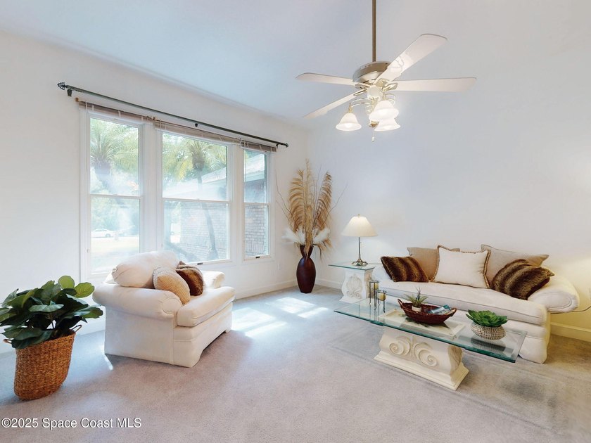 Welcome to your dream home! This stunning 4-bed, 3.5-bath, brick - photo 6