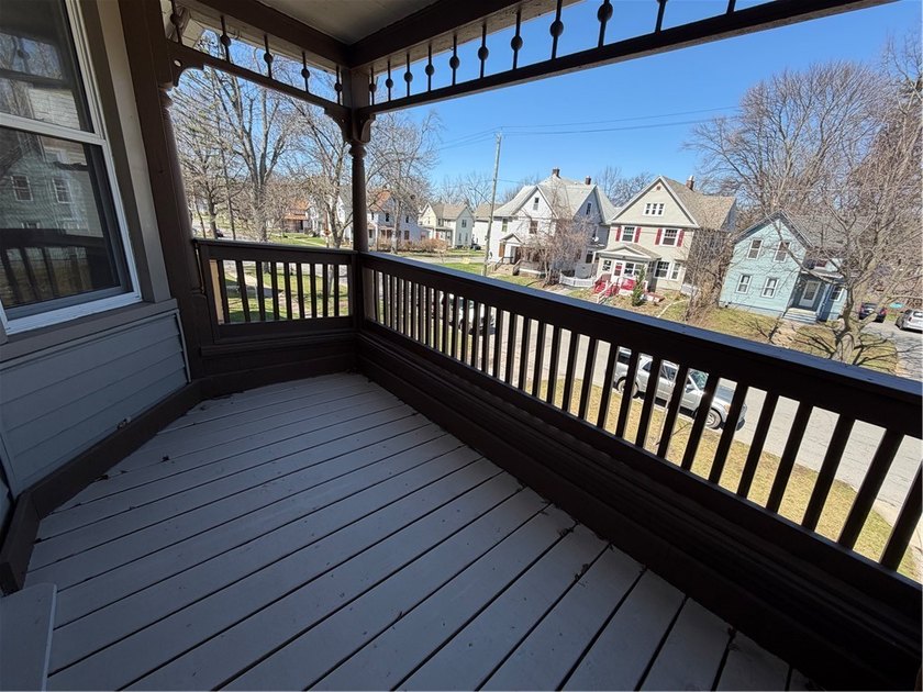 DEAL FELL THROUGH. NOT DUE TO THE PROPERTYpletely redone solid - photo 8