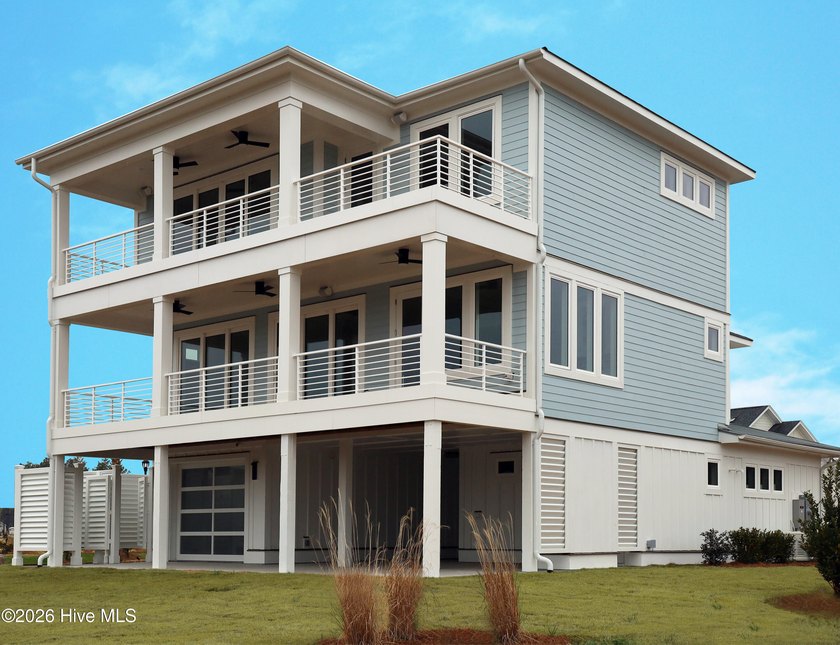 Discover an extraordinary opportunity to own a turnkey coastal - photo 3