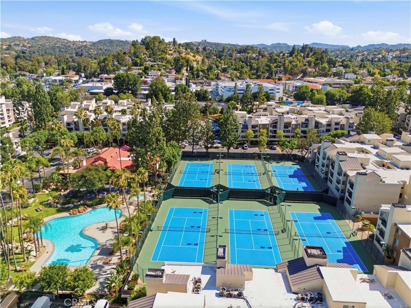 Welcome to resort-style living at The Met in the heart of Warner - photo 30