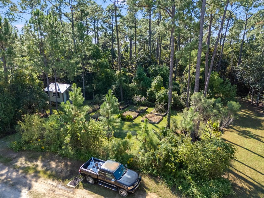 Discover a fantastic opportunity to own land in Gulf Shore Manor - photo 11