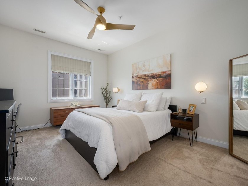 Perfectly situated in Chicago's vibrant Southport Corridor, this - photo 13