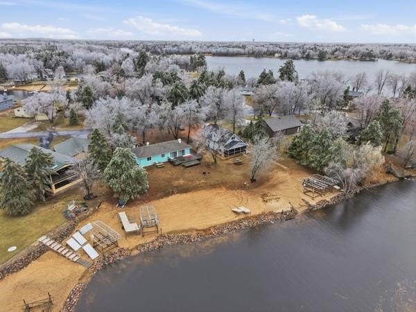 Welcome to this beautiful 3-bedroom waterfront ranch on Lake - photo 15