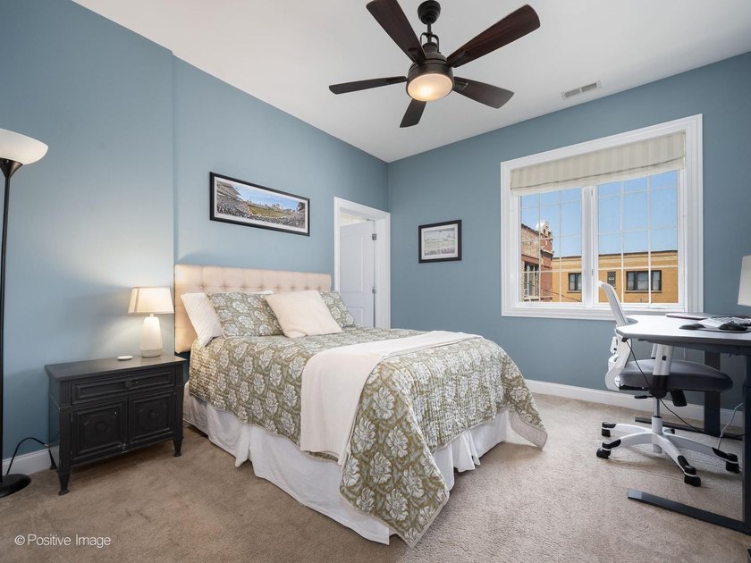 Perfectly situated in Chicago's vibrant Southport Corridor, this - photo 16