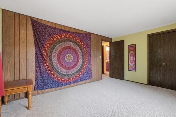 Welcome to this beautiful 3-bedroom waterfront ranch on Lake - photo 32