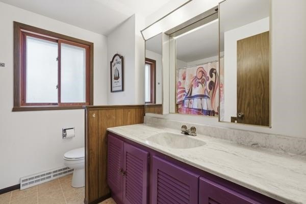 Welcome to this beautiful 3-bedroom waterfront ranch on Lake - photo 35