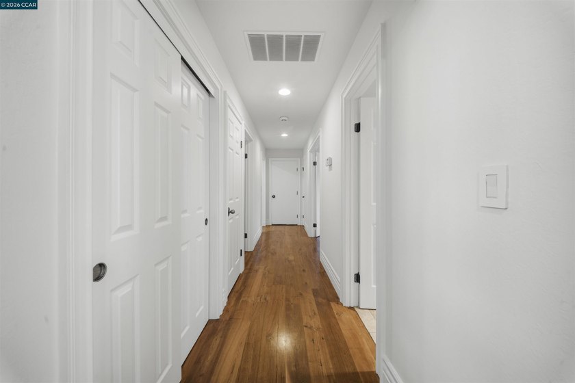 OPEN 7/26, 3PM-5PM! Welcome to one of Blackhawk's most - photo 31