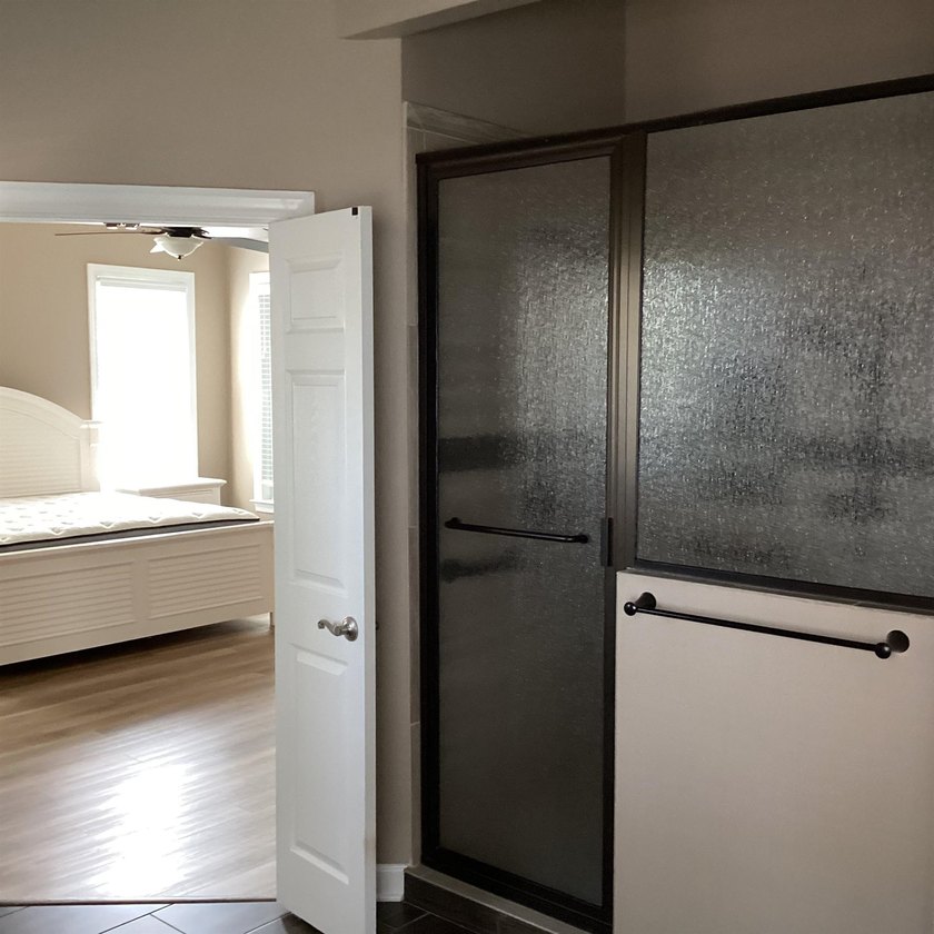If its space you need, then here's your home. 4 bedrooms with 4 - photo 16