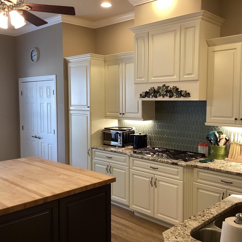 If its space you need, then here's your home. 4 bedrooms with 4 - photo 18