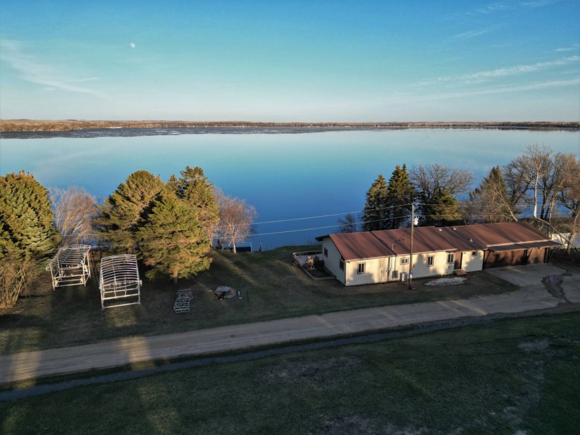 116060 Schlekewy Dr., Lake City, SD 57247, 3794069