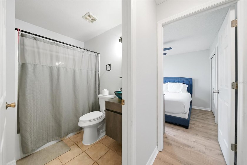 Under contract-accepting backup offers. Beautifully updated - photo 15