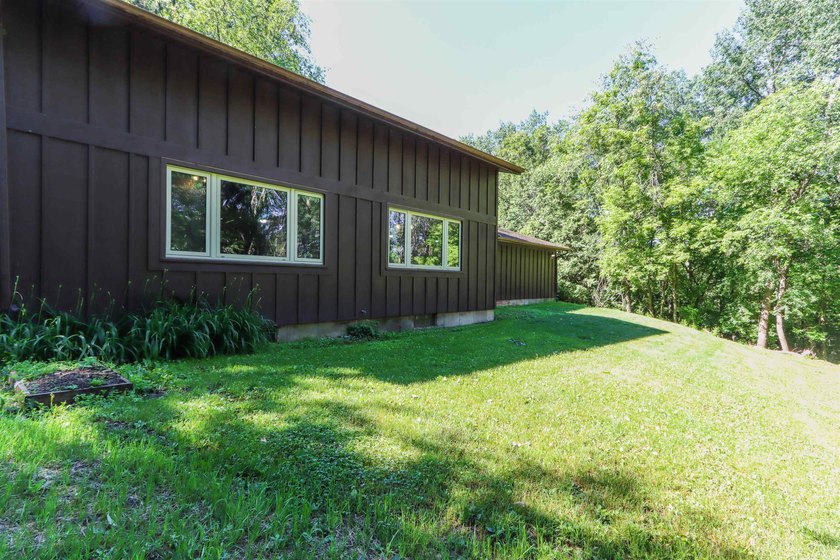 Nestled on two wooded lots just south of Waupaca, this 3BR, 2BA - photo 37