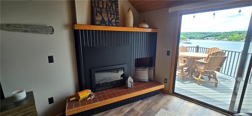 REDUCED! Lake of the Ozarks: Updated top floor condo at the 10mm - photo 28