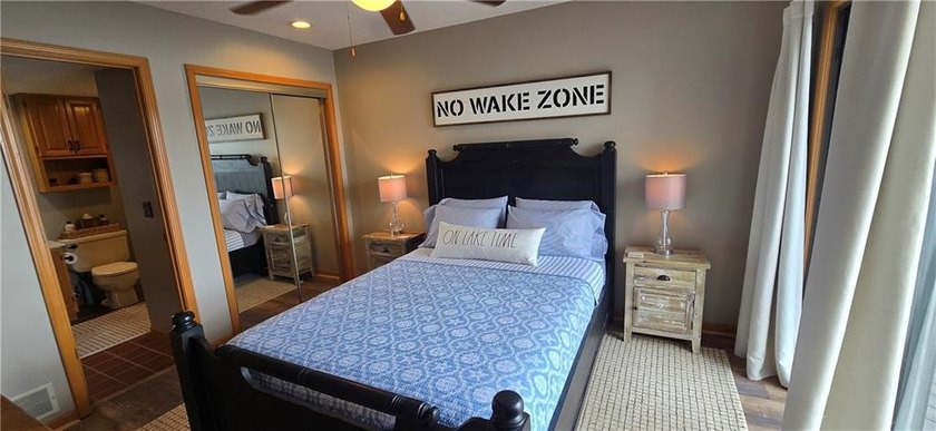 REDUCED! Lake of the Ozarks: Updated top floor condo at the 10mm - photo 30