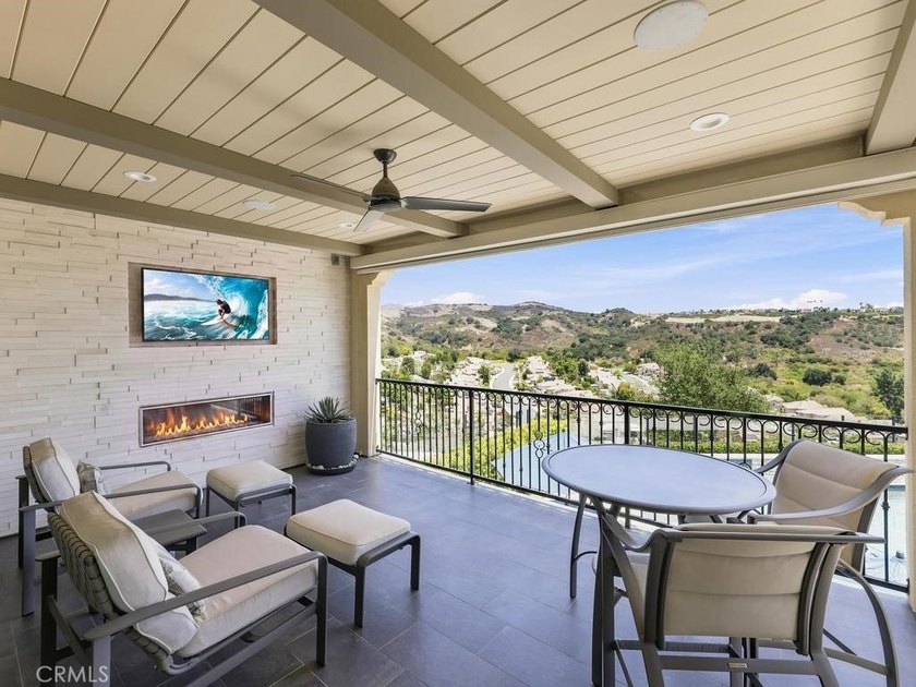 Welcome to 49 Cielo Azul, where commanding panoramic views of - photo 35