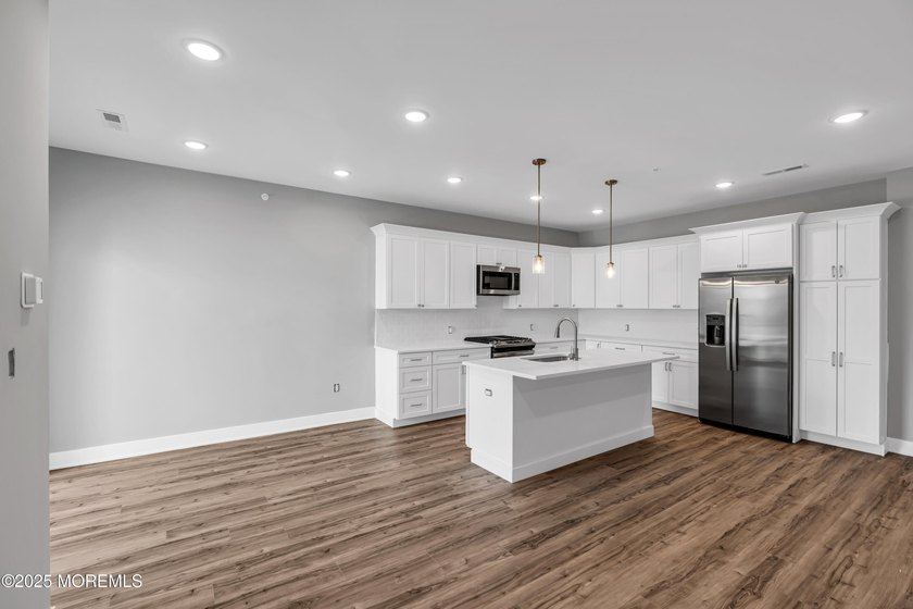 Welcome to The Reef, a 23-unit apartment building completed in - photo 47