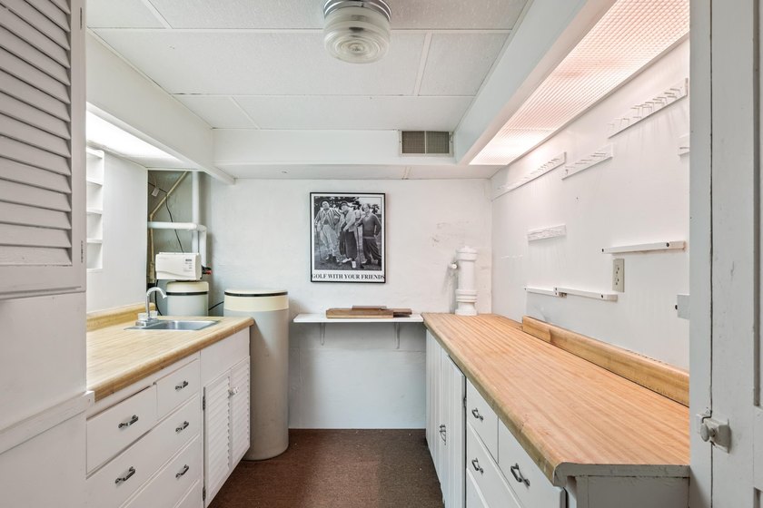 Classic lakefront architecture and timeless craftsmanship define - photo 50