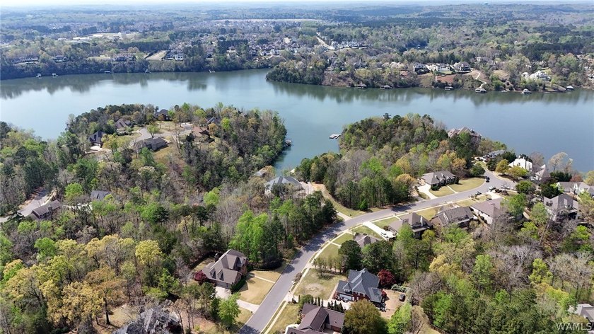 Build your dream home on Lake Tuscaloosa in the desirable Lake - photo 9