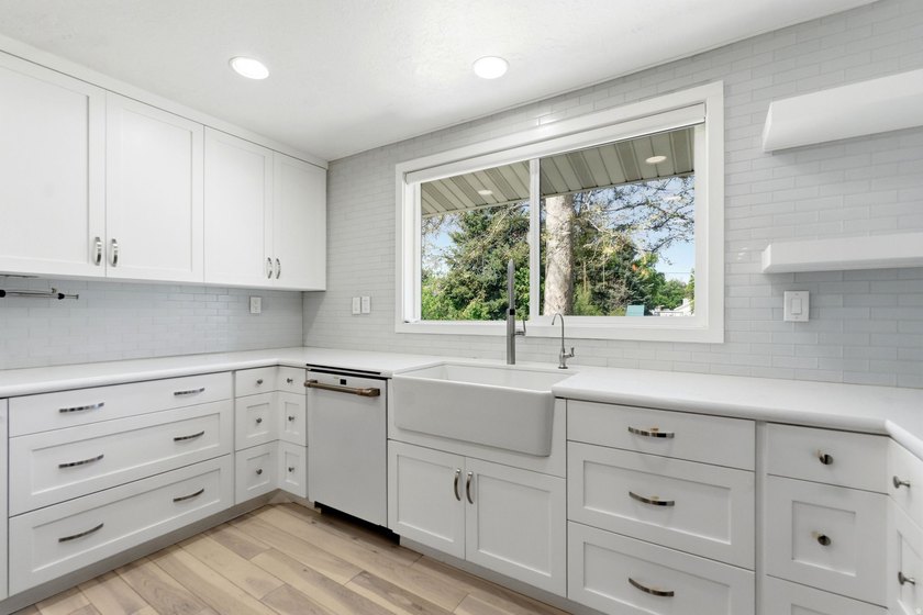Completely reimagined Alpine home on a spacious 0.54-acre lot - photo 11