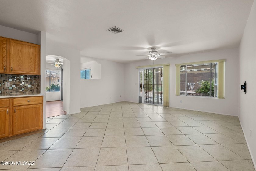 ***OWNED SOLAR*** Welcome to this beautifully maintained home - photo 14