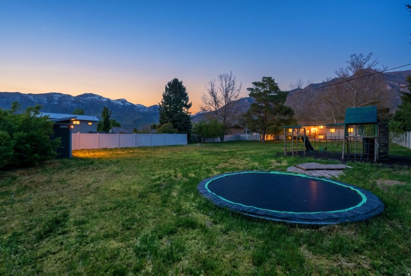 Completely reimagined Alpine home on a spacious 0.54-acre lot - photo 42
