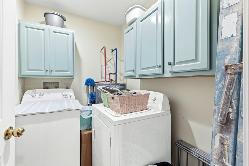 Charming 3-bedroom, 2-bath home, built in 2017, and perfectly - photo 13